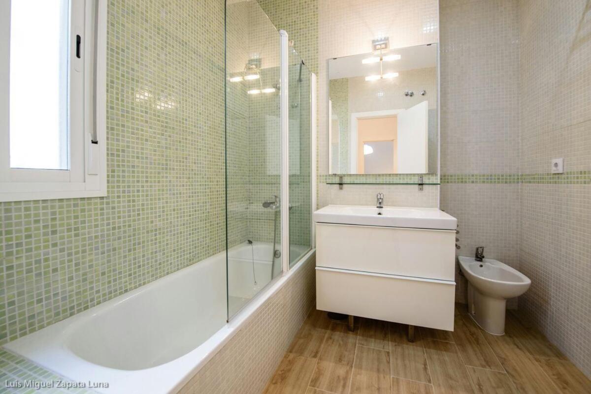 Pelicano Seville Apartments Zewnętrze zdjęcie